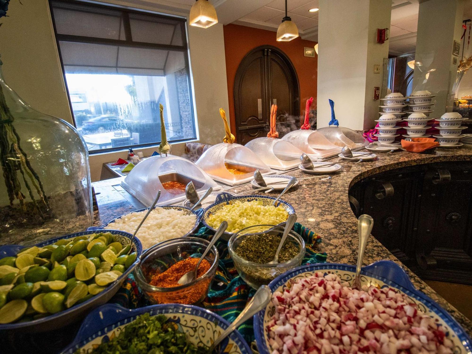 Hotel Araiza Mexicali Luaran gambar A selection of ingredients for ceviche